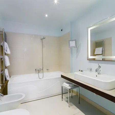 Grand Tiziano E Dei Congressi Otel 4*