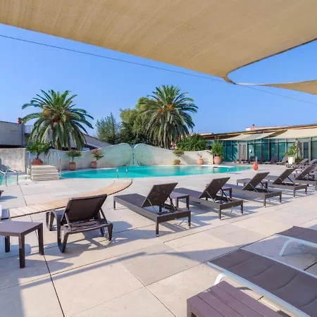 Grand Tiziano E Dei Congressi 4* ليتشي