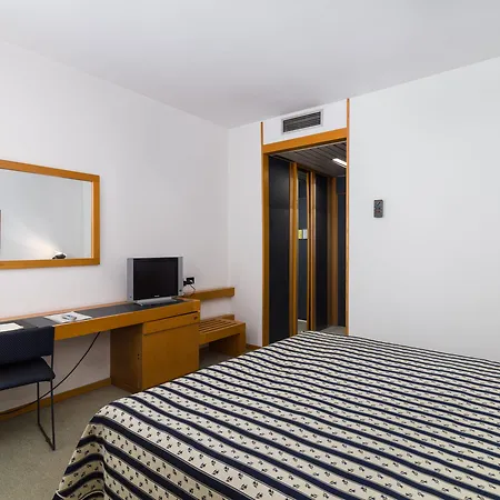 Grand Tiziano E Dei Congressi