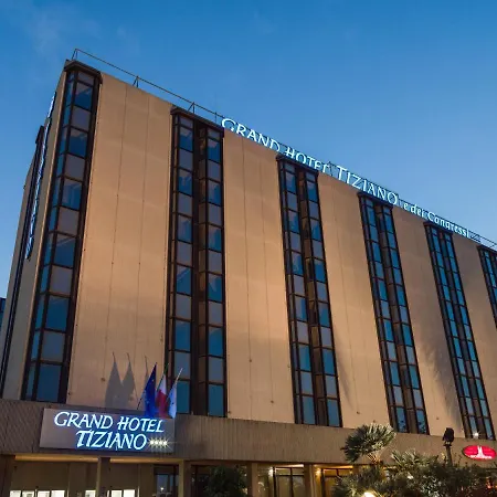 فندق Grand Tiziano E Dei Congressi