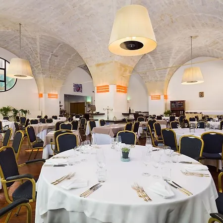 فندق Grand Tiziano E Dei Congressi ليتشي