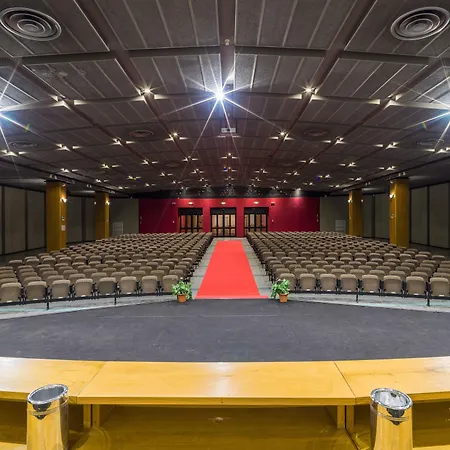 Grand Tiziano E Dei Congressi فندق ليتشي