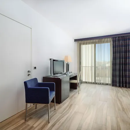 Grand Tiziano E Dei Congressi فندق ليتشي